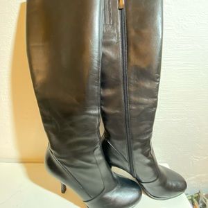 Gorgeous New Via Spiga leather boots, size 6.5